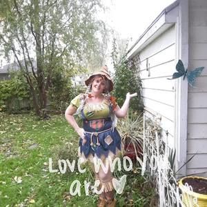 Meet your Posher, Renee